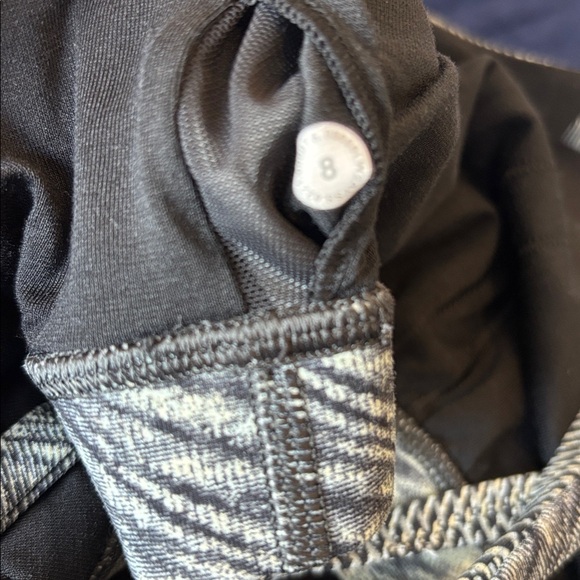 Lululemon Energy Bra *Medium Support, B–D Cup
Dimensional Icing Blue Multi - Picture 6 of 6